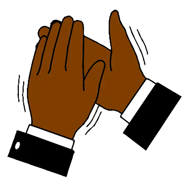 Từ vựng applauding: [verb] tán thưởng, ca ngợi