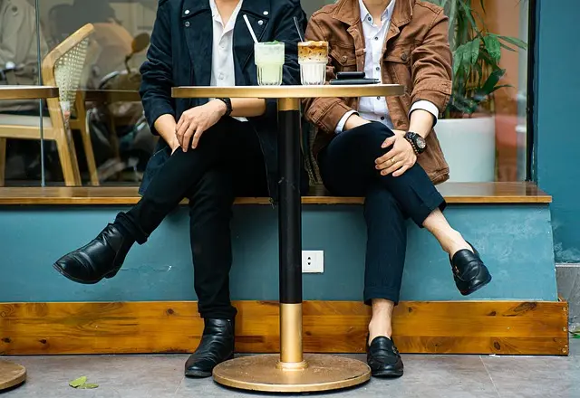 Mẫu câu: What do you like to do in your free time?