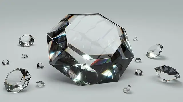 Từ vựng radiant: [Tính từ] Rực rỡ, chói sáng; rạng rỡ (về vẻ mặt)